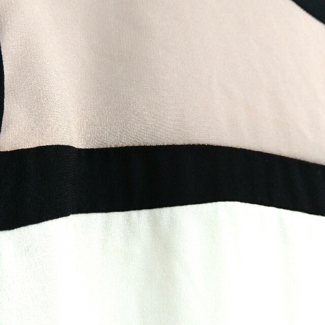 GRACE CONTINENTAL(グレースコンチネンタル)のグレースコンチネンタル＊配色トップス アナイ/アンタイトル/クイーンズコート レディースのトップス(Tシャツ(半袖/袖なし))の商品写真