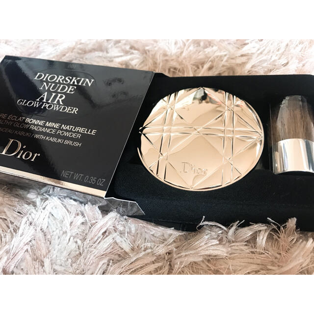Dior(ディオール)の大幅値下げ！Dior スキンヌードエアーグロウコンパクト #001 コスメ/美容のベースメイク/化粧品(フェイスパウダー)の商品写真
