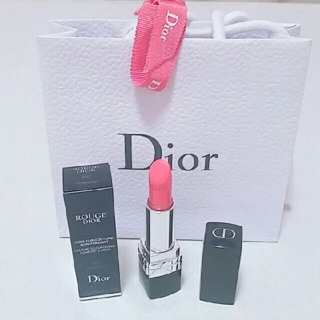 Christian Dior(クリスチャンディオール)のDior♡ルージュディオール#657限定ロマンティック コスメ/美容のベースメイク/化粧品(口紅)の商品写真