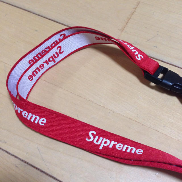 Supreme(シュプリーム)のSupreme ランヤード ボトルオープナー ネックストラップ メンズのファッション小物(その他)の商品写真