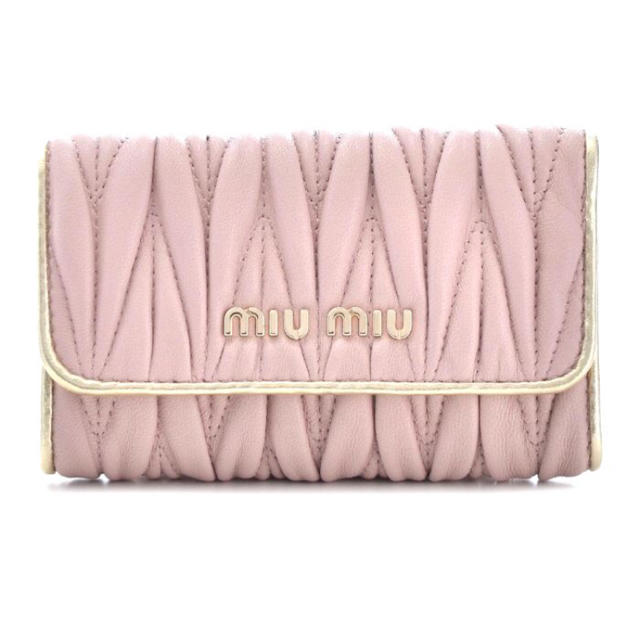 miumiu(ミュウミュウ)の限定品 ミュウミュウ キーケース ラムスキン 6連キーケース  レディースのファッション小物(キーホルダー)の商品写真