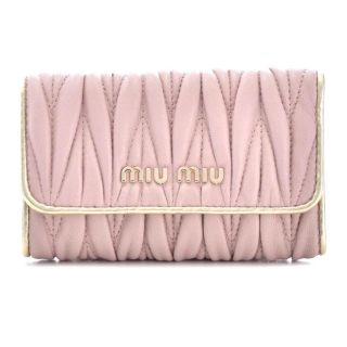 ミュウミュウ(miumiu)の限定品 ミュウミュウ キーケース ラムスキン 6連キーケース (キーホルダー)