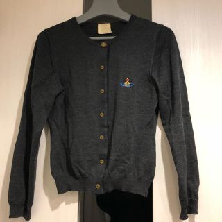 ヴィヴィアンウエストウッド(Vivienne Westwood)のvivienneカーディガン(グレー)(カーディガン)