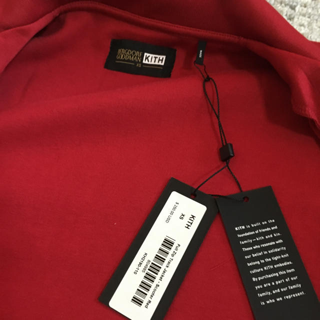 Supreme(シュプリーム)のKITH X BERGDORF GOODMAN トラックジャケット RED XS メンズのトップス(ジャージ)の商品写真