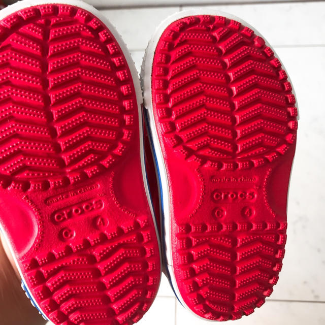 crocs(クロックス)のクロックス ベビー サンダル キッズ/ベビー/マタニティのベビー靴/シューズ(~14cm)(サンダル)の商品写真