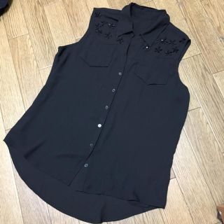 チェスティ(Chesty)のchestyやtoccoやcherryann好きに フラワービジュー付シャツ(カットソー(半袖/袖なし))