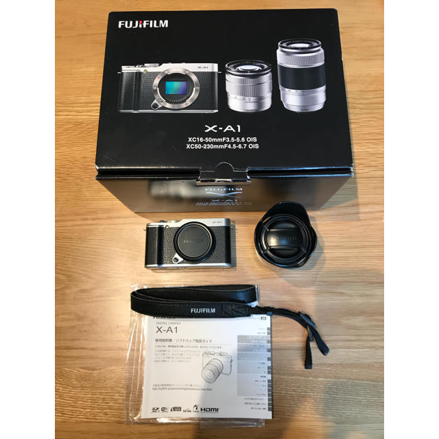 Nikon D5100 ダブルズームキット Nikon D5100 ダブルズームキット