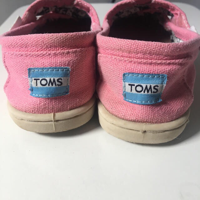 TOMS(トムズ)のぶっさん様専用☆TOMS キッズ タイニー キャンバス スリッポン 18cm キッズ/ベビー/マタニティのキッズ靴/シューズ(15cm~)(スリッポン)の商品写真