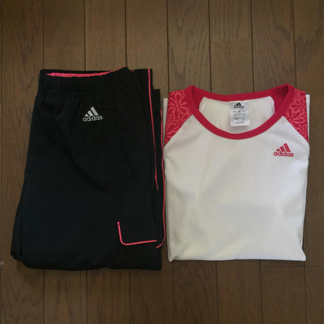 adidas(アディダス)のAdidas Ｔシャツ パンツ レディースのトップス(Tシャツ(半袖/袖なし))の商品写真