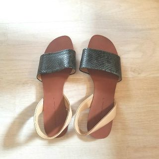 ザラ(ZARA)のsold out         ZARA フラットサンダル　36 (サンダル)