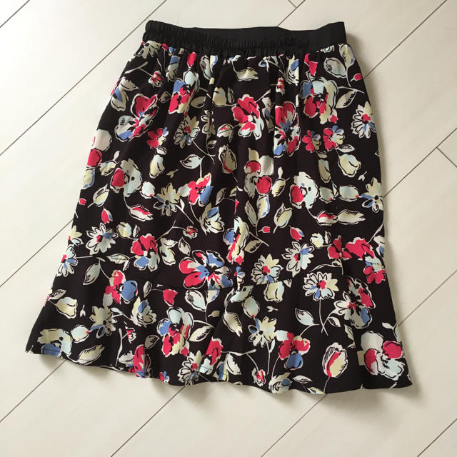 tocco(トッコ)の【新品タグ付き】花柄スカート♡ レディースのスカート(ひざ丈スカート)の商品写真