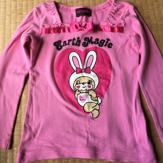 EARTHMAGIC(アースマジック)のearthバニーマフィーロンＴ♡110 キッズ/ベビー/マタニティのキッズ服女の子用(90cm~)(Tシャツ/カットソー)の商品写真