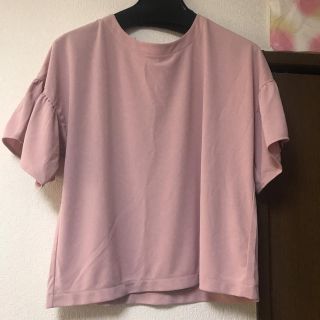 ユニクロ(UNIQLO)のUNIQLO♡ピンク フリルトップス(カットソー(半袖/袖なし))