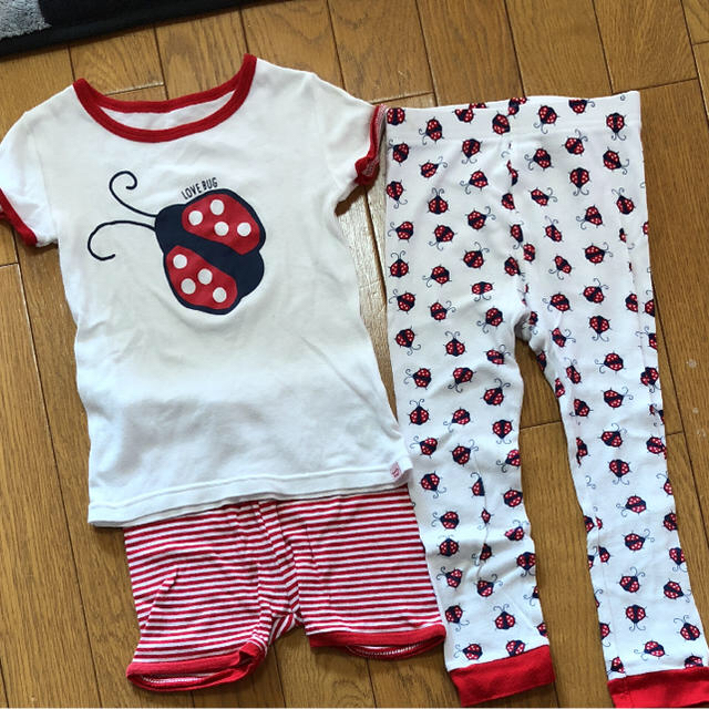 babyGAP(ベビーギャップ)のbabyGAPパジャマ キッズ/ベビー/マタニティのキッズ服女の子用(90cm~)(パジャマ)の商品写真