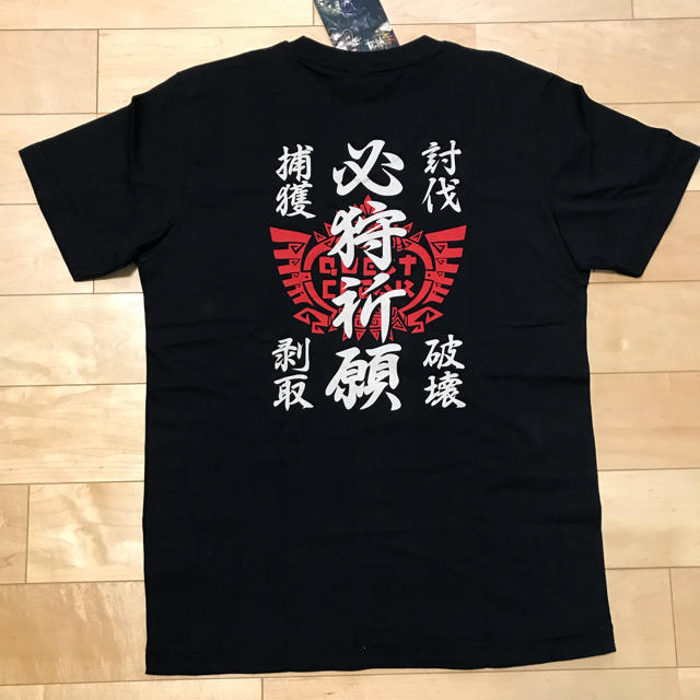 UNIQLO(ユニクロ)のモンスターハンター４  Ｔシャツ  size M   GW03 エンタメ/ホビーのゲームソフト/ゲーム機本体(携帯用ゲームソフト)の商品写真