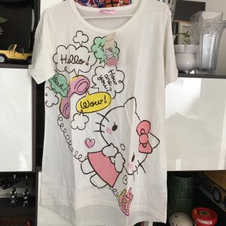 サンリオ(サンリオ)の新品キティちゃんロングTシャツルームウェアパジャマにもゆったり(Tシャツ(半袖/袖なし))