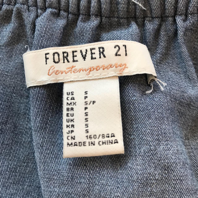 FOREVER 21(フォーエバートゥエンティーワン)の《forever21》オフショルデニムワンピース♡ レディースのワンピース(ミニワンピース)の商品写真