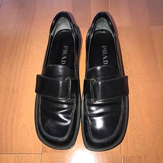 プラダ(PRADA)のプラダ ローファー(ローファー/革靴)