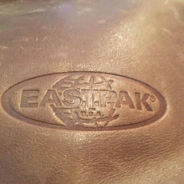 EASTPAK(イーストパック)のEastpak 本革リュック メンズのバッグ(バッグパック/リュック)の商品写真