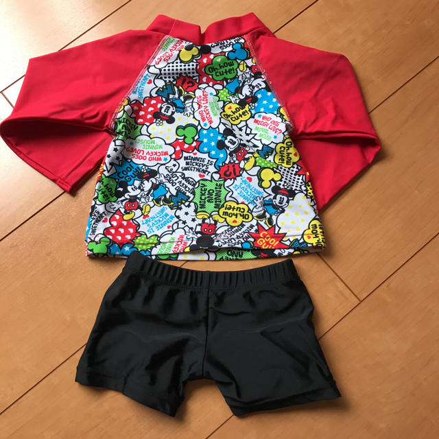 ミッキーマウス(ミッキーマウス)のミッキーマウス水着サイズ90 キッズ/ベビー/マタニティのキッズ服男の子用(90cm~)(水着)の商品写真