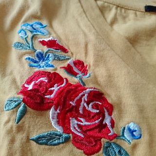 イング(INGNI)のINGNI 薔薇刺繍半袖Tシャツ(Tシャツ(半袖/袖なし))