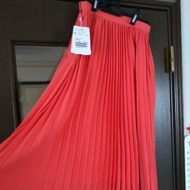 ZARA(ザラ)のみっちぃ様専用☆オレンジ☆フレアースカート レディースのスカート(ひざ丈スカート)の商品写真