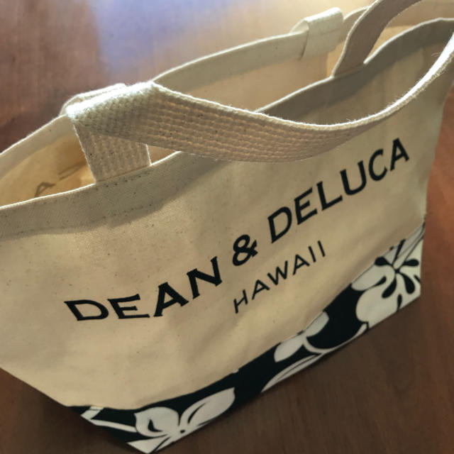 DEAN & DELUCA(ディーンアンドデルーカ)の【期間限定値下げ】【新品】DEAN & DELUCA ハワイ限定 トートバッグ レディースのバッグ(トートバッグ)の商品写真