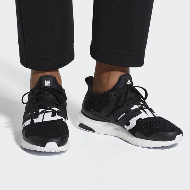 UNDEFEATED(アンディフィーテッド)のundefeated ultra boost 28 メンズの靴/シューズ(スニーカー)の商品写真