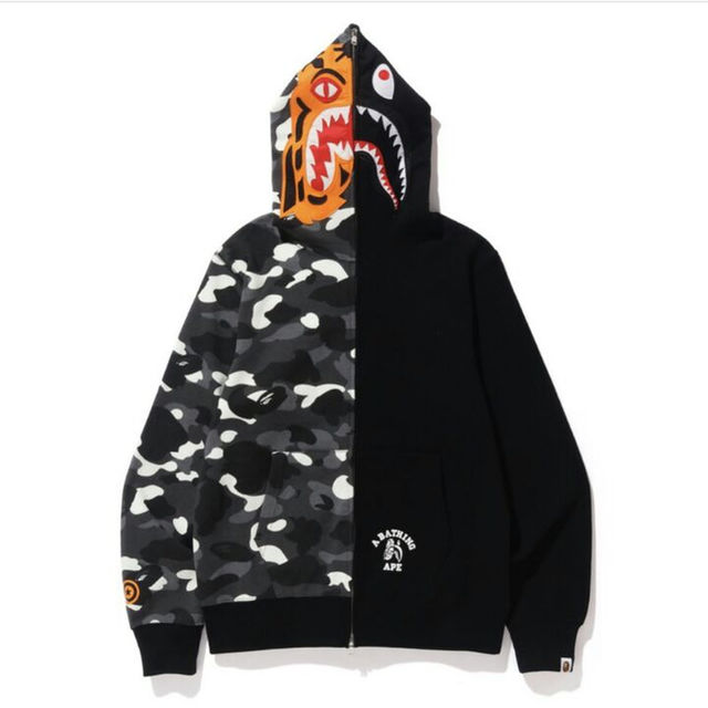 A BATHING APE(アベイシングエイプ)の送料込みsizeXL abathingape タイガー シャークパーカー レディースのトップス(パーカー)の商品写真