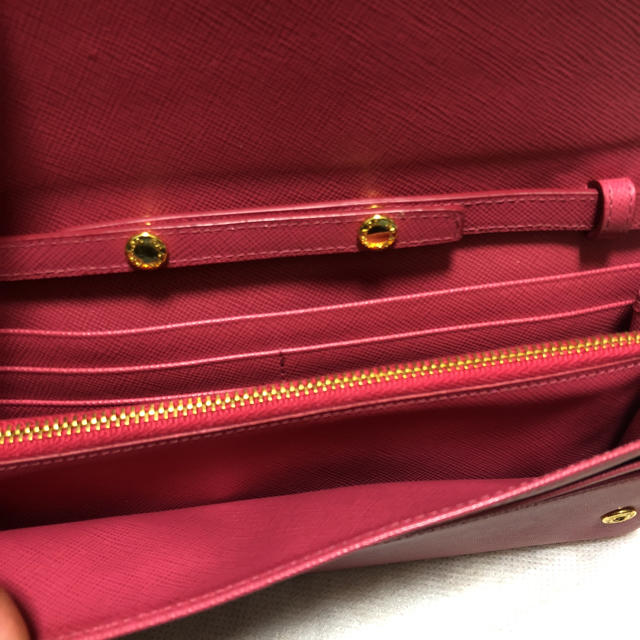 VIPセール!関税込【PRADA】チェーンウォレット・スマホもOK