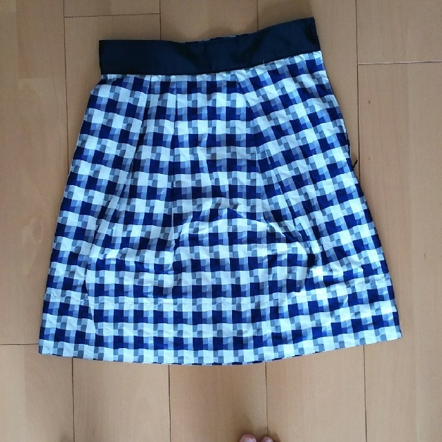 ecruefil(エクリュフィル)のecruefil スカート レディースのスカート(ひざ丈スカート)の商品写真