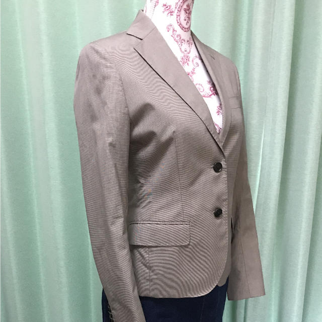 THE SUIT COMPANY(スーツカンパニー)のジャケット スーツカンパニー Ｍ グレージュ レディースのジャケット/アウター(テーラードジャケット)の商品写真