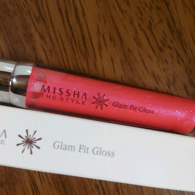 MISSHA(ミシャ)のMISSHA グロス ラメピンク コスメ/美容のベースメイク/化粧品(その他)の商品写真