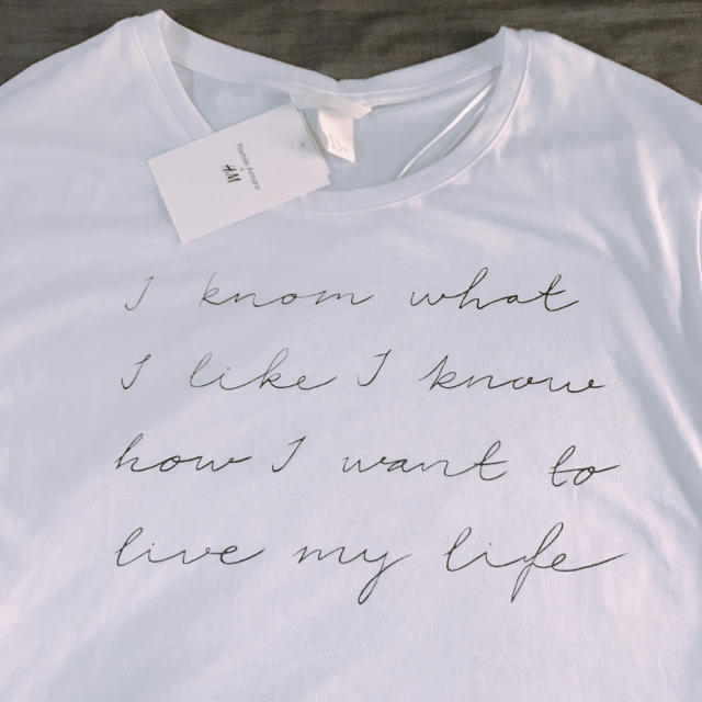 H&M(エイチアンドエム)の安室奈美恵 H&M Ｔシャツ S レディースのトップス(Tシャツ(半袖/袖なし))の商品写真