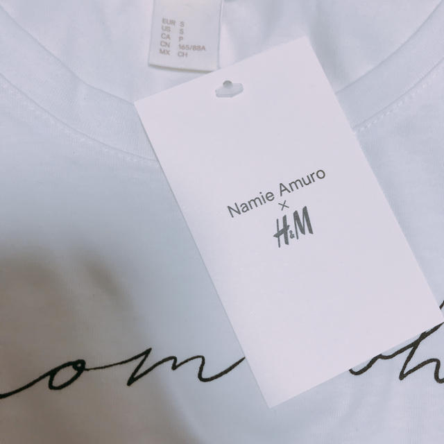 H&M(エイチアンドエム)の安室奈美恵 H&M Ｔシャツ S レディースのトップス(Tシャツ(半袖/袖なし))の商品写真