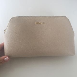 フルラ(Furla)のFURLA 三つ子ポーチ大 ホワイトベージュ(ポーチ)