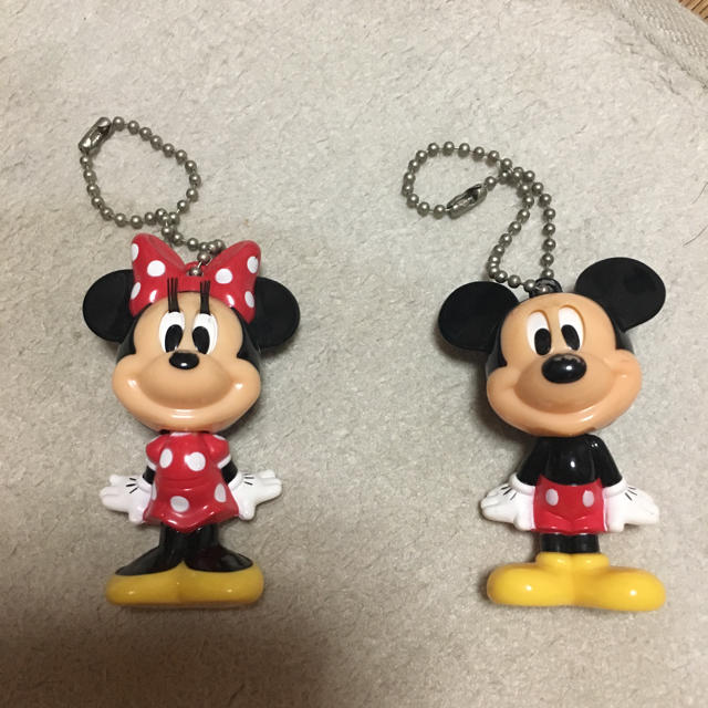 Disney(ディズニー)のミッキー ミニー キーホルダー エンタメ/ホビーのおもちゃ/ぬいぐるみ(キャラクターグッズ)の商品写真