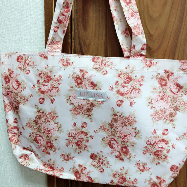 LIZ LISA(リズリサ)のリズリサ 鞄 手さげ 花柄 レディースのバッグ(ハンドバッグ)の商品写真