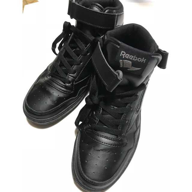 Reebok(リーボック)のReebok ハイカットシューズ✨レディース 美品です レディースの靴/シューズ(スニーカー)の商品写真