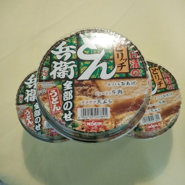 日清食品(ニッシンショクヒン)のどん兵衛　全部のせ【3個セット】 食品/飲料/酒の加工食品(インスタント食品)の商品写真