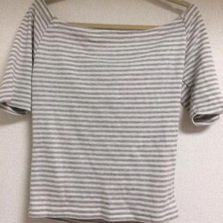 グレイル(GRL)のオフショルトップス(Tシャツ(長袖/七分))