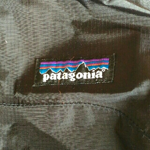 patagonia(パタゴニア)のパタゴニア　トレントシェルジャケット　ブラック　xs レディースのジャケット/アウター(ナイロンジャケット)の商品写真
