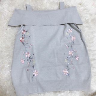 ミッシュマッシュ(MISCH MASCH)のミッシュマッシュ♡花柄刺繍♡オフショルトップス(カットソー(半袖/袖なし))