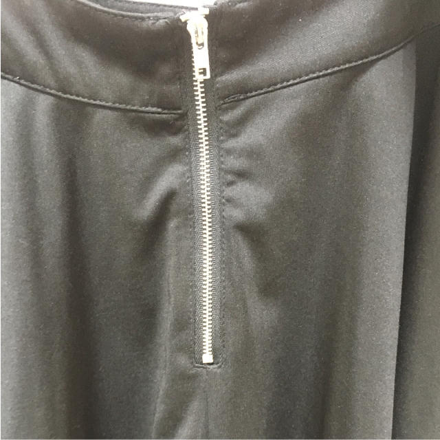 SPINNS(スピンズ)の黒スカート レディースのスカート(ひざ丈スカート)の商品写真