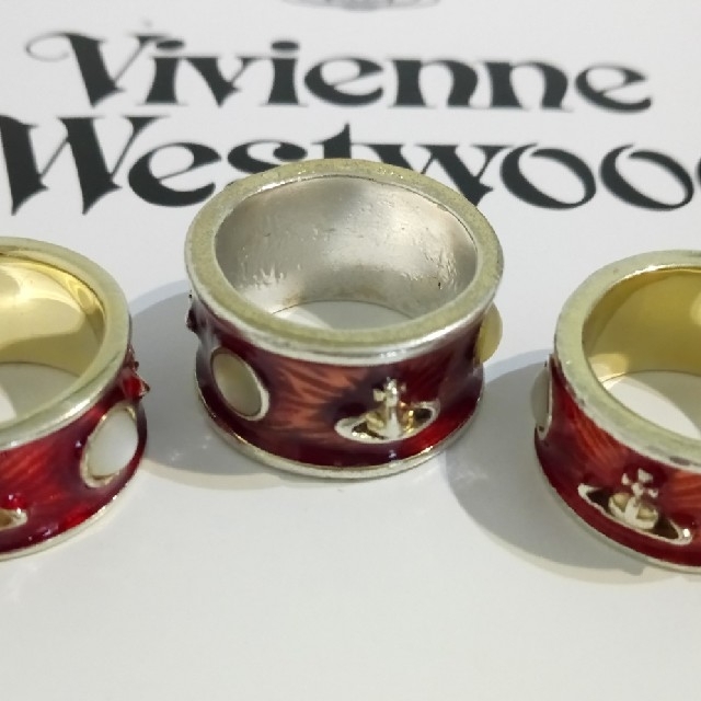 Vivienne Westwood(ヴィヴィアンウエストウッド)のahalfさま購入用 キングリング赤 ダメージありUSED品 レディースのアクセサリー(リング(指輪))の商品写真