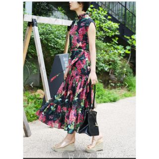 アメリヴィンテージ(Ameri VINTAGE)のAMERI ARIANNA TIERED DRESS(ロングワンピース/マキシワンピース)