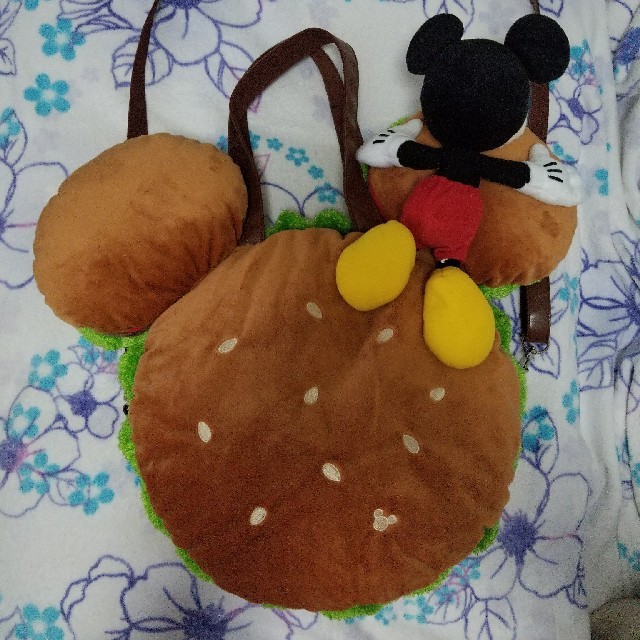 Disney ディズニー ハンバーガーバッグ ミッキーぬいぐるみ付きの通販 By Cafe S Shop ディズニーならラクマ Disney ディズニー ハンバーガーバッグ ミッキーぬいぐるみ付きの通販 By Cafe S Shop ディズニーならラクマ