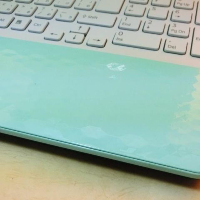 綺麗で可愛い！千鳥格子柄のVAIO!! SONY