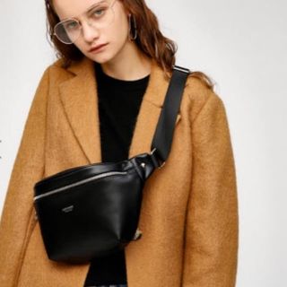 マウジー(moussy)のGW価格！moussy 完売ウエストバッグ(ボディバッグ/ウエストポーチ)