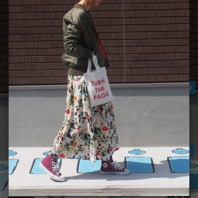 IENA(イエナ)のTRUNO by NOISE MAKER
ボタニカル花柄スカートです レディースのスカート(ロングスカート)の商品写真